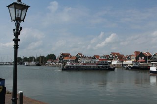 vm09